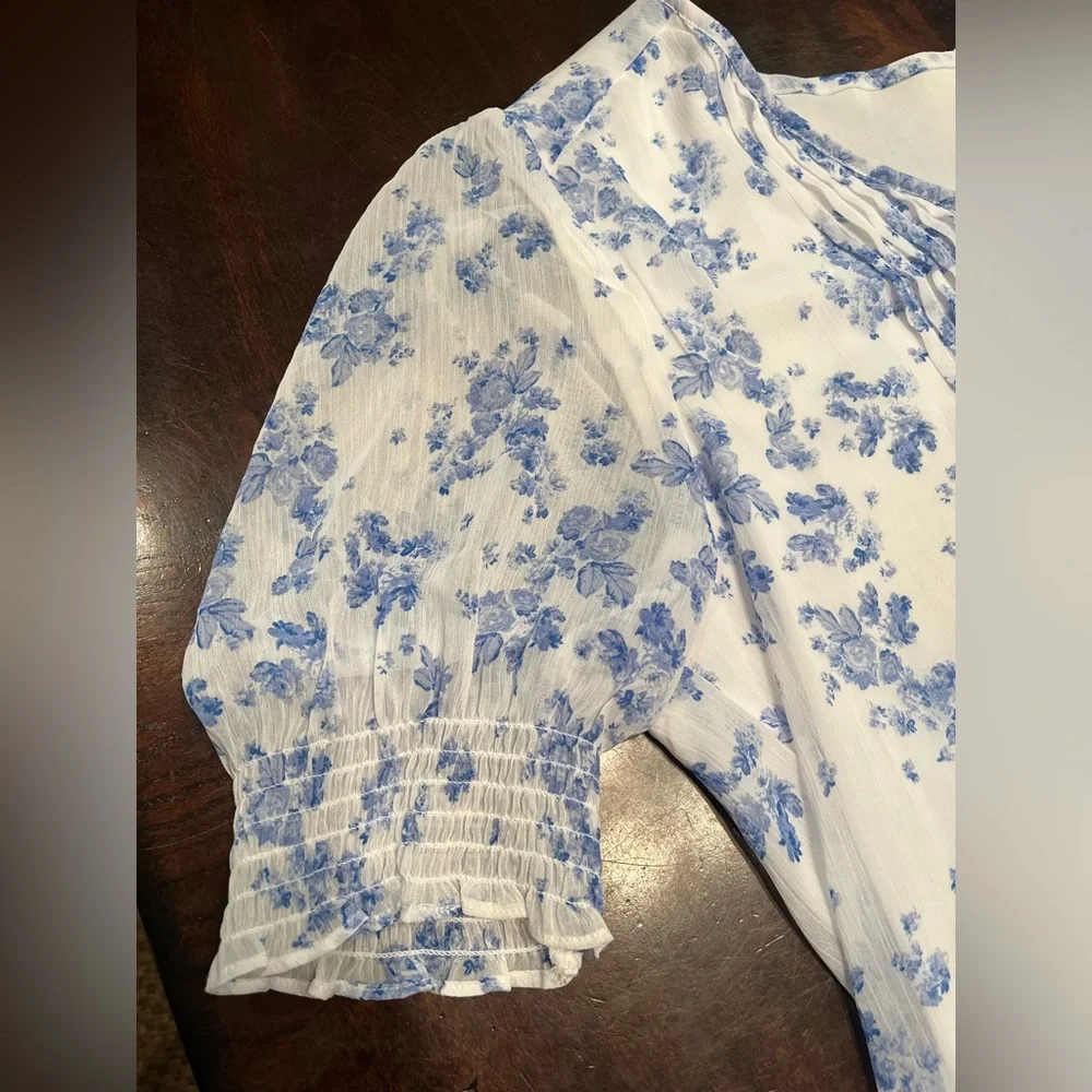 Floral Blue and White Top with Puff sleeves - Picture 2 of 5